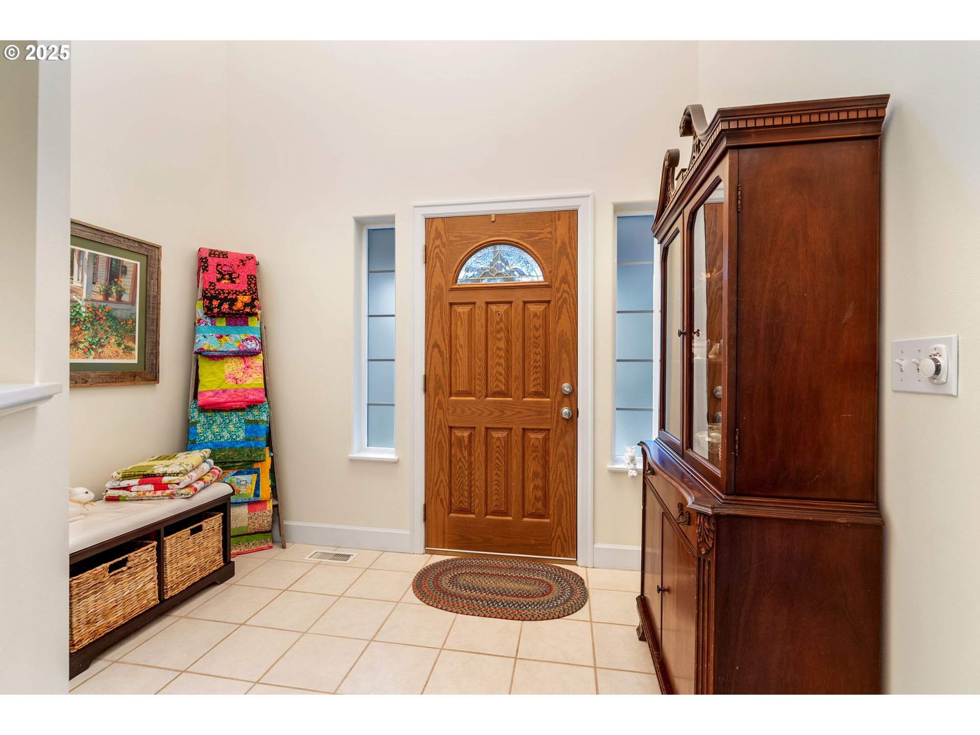 948 28th Street Hood River, OR 97031 - Photo 17 of 46 a view of entryway with livingroom and furniture