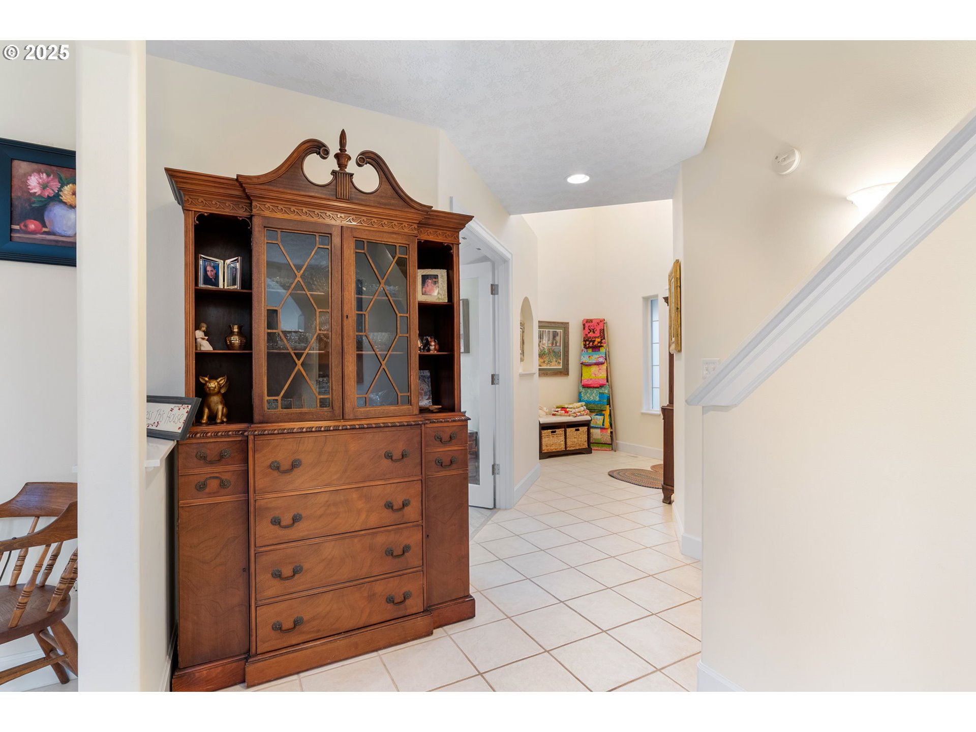 948 28th Street Hood River, OR 97031 - Photo 4 of 46 a view of living room with furniture and a chandelier