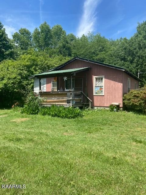 332 Carl Perkins Road Winfield, TN 37892 - Photo 1 of 9 Gallery Image 1