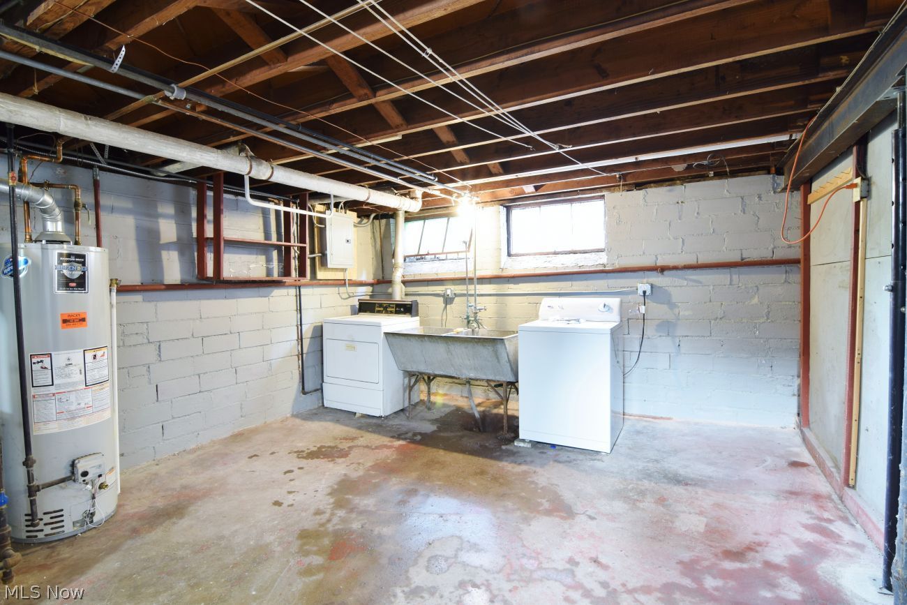 3549 Cedarbrook Road University Heights, OH 44118 - Photo 35 of 47 Laundry