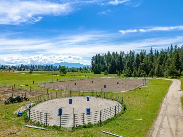 $925,000 | 315942 U.S. Rte 2, Elk, WA 99009