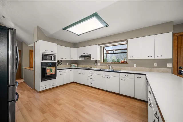 $925,000 | 315942 U.S. Rte 2, Elk, WA 99009