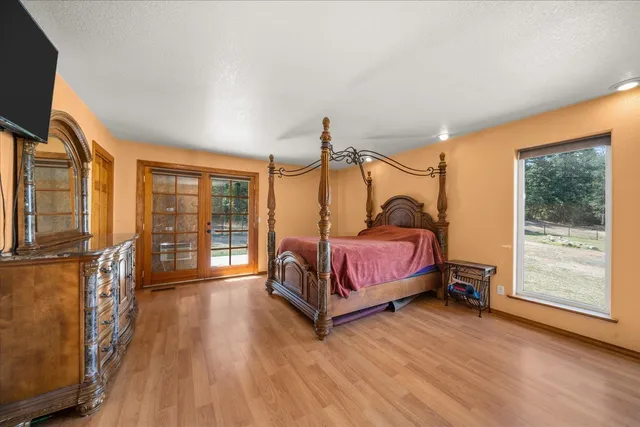 $925,000 | 315942 U.S. Rte 2, Elk, WA 99009