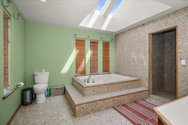 $925,000 | 315942 U.S. Rte 2, Elk, WA 99009