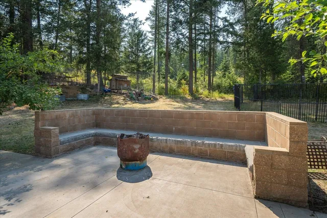 $925,000 | 315942 U.S. Rte 2, Elk, WA 99009