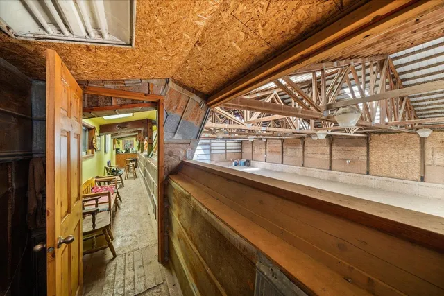 $925,000 | 315942 U.S. Rte 2, Elk, WA 99009