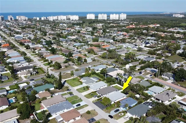 $949,700 | 721-723 107th Avenue North, Naples, FL 34108