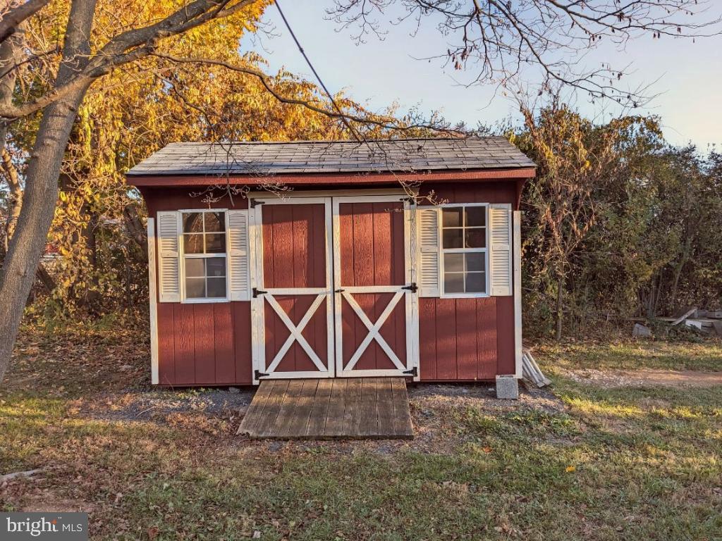 606 Biggs Avenue Frederick, MD 21702 - Photo 33 of 36