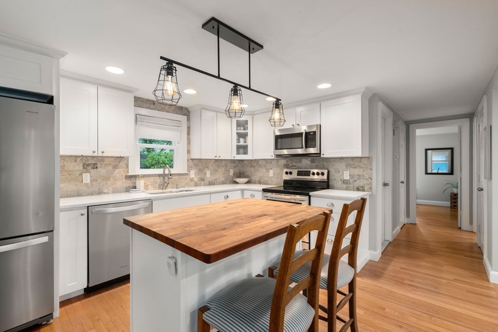 85 Broad Street Walpole, MA 02081 - Photo 3 of 41