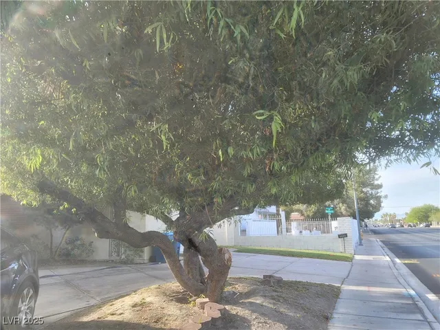 $3,650 | 3833 South Eastern Avenue, Las Vegas, NV 89169