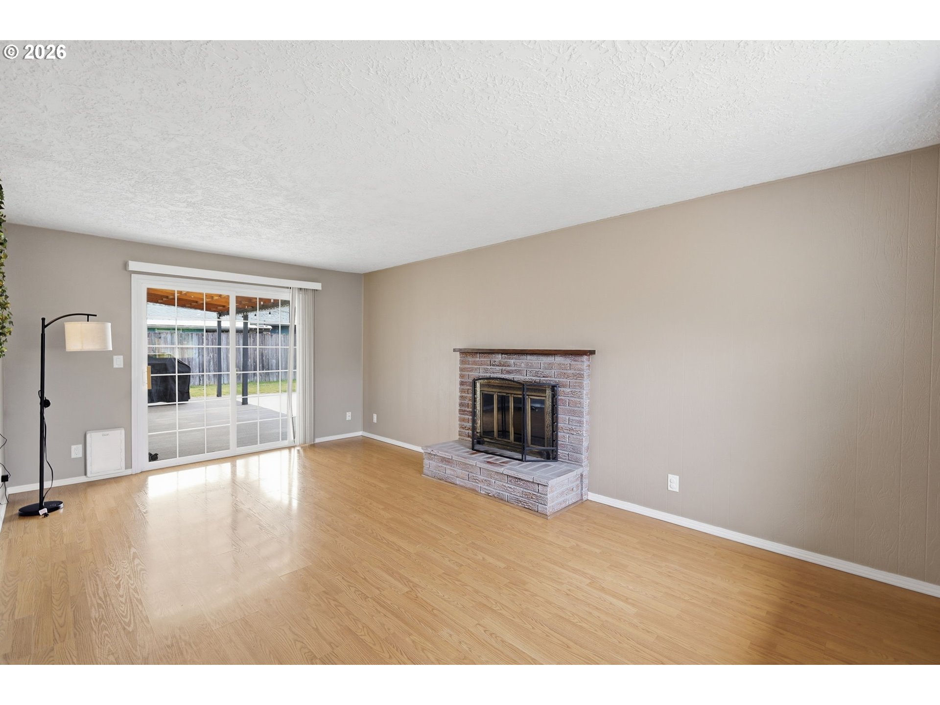 1082 Dondea Street Springfield, OR 97478 - Photo 12 of 35