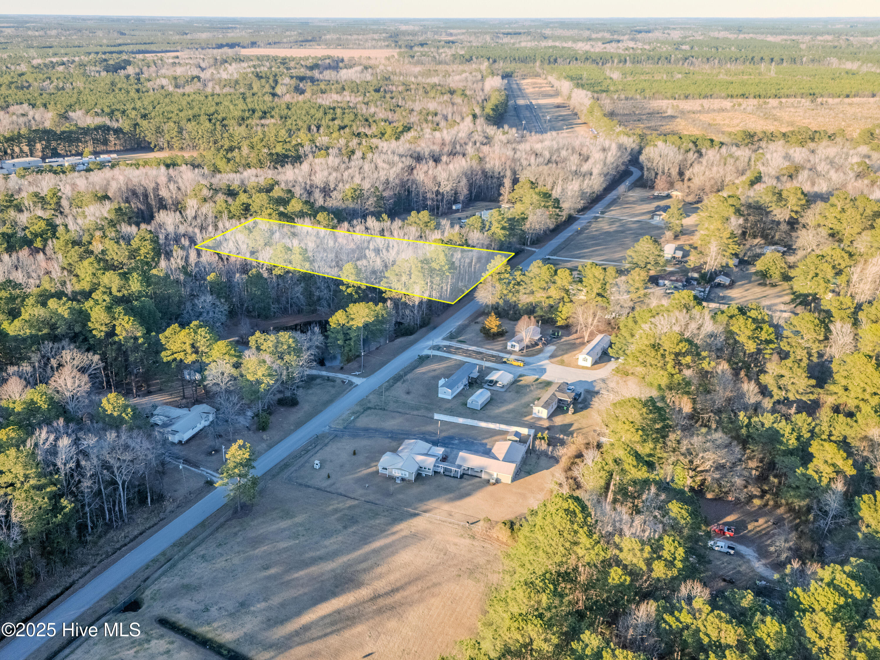 165 Dragstrip Road New Bern, NC 28560 - Photo 3 of 15 3
