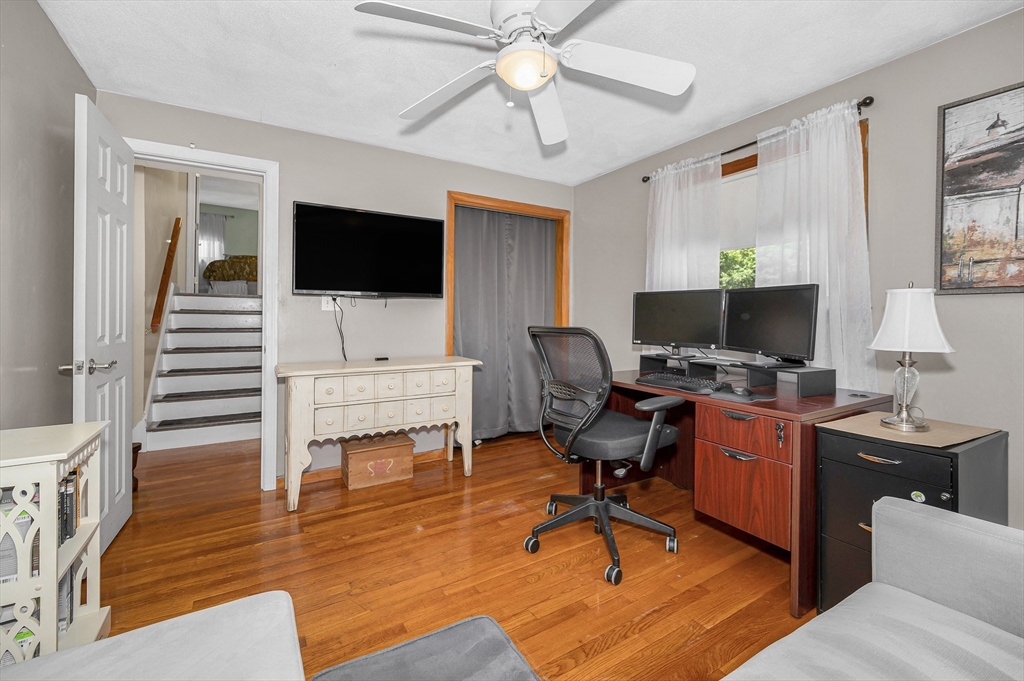 6 Surrey Road Woburn, MA 01801 - Photo 16 of 34
