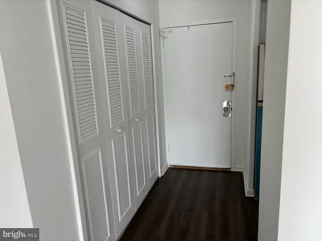 $1,645 | 1001 Kings Highway North, Unit 309, Cherry Hill, NJ 08034