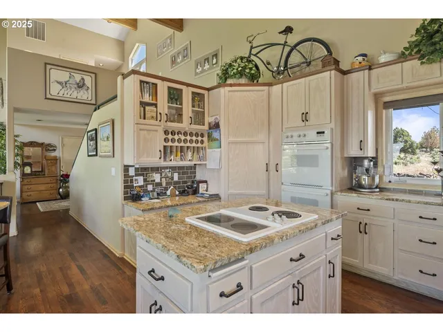 $1,450,000 | 1164 Southwest Parrish Lane, Powell Butte, OR 97753