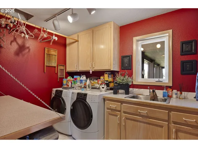 $1,450,000 | 1164 Southwest Parrish Lane, Powell Butte, OR 97753