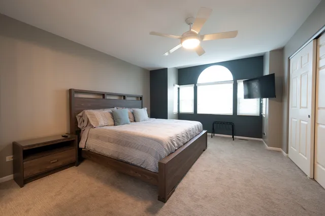 $4,750 | 1214 West School Street, Chicago, IL 60657