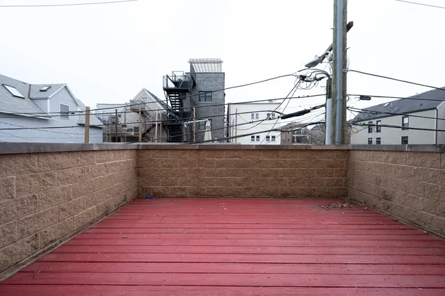 $4,750 | 1214 West School Street, Chicago, IL 60657