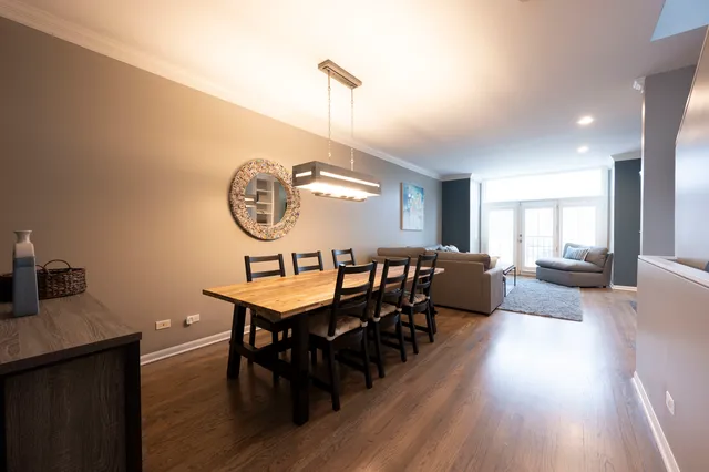 $4,750 | 1214 West School Street, Chicago, IL 60657