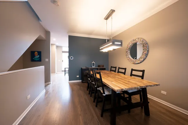 $4,750 | 1214 West School Street, Chicago, IL 60657