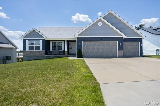 $405,000 | 245 Auburn Ridge Dr. Drive, Troy, MO 63379