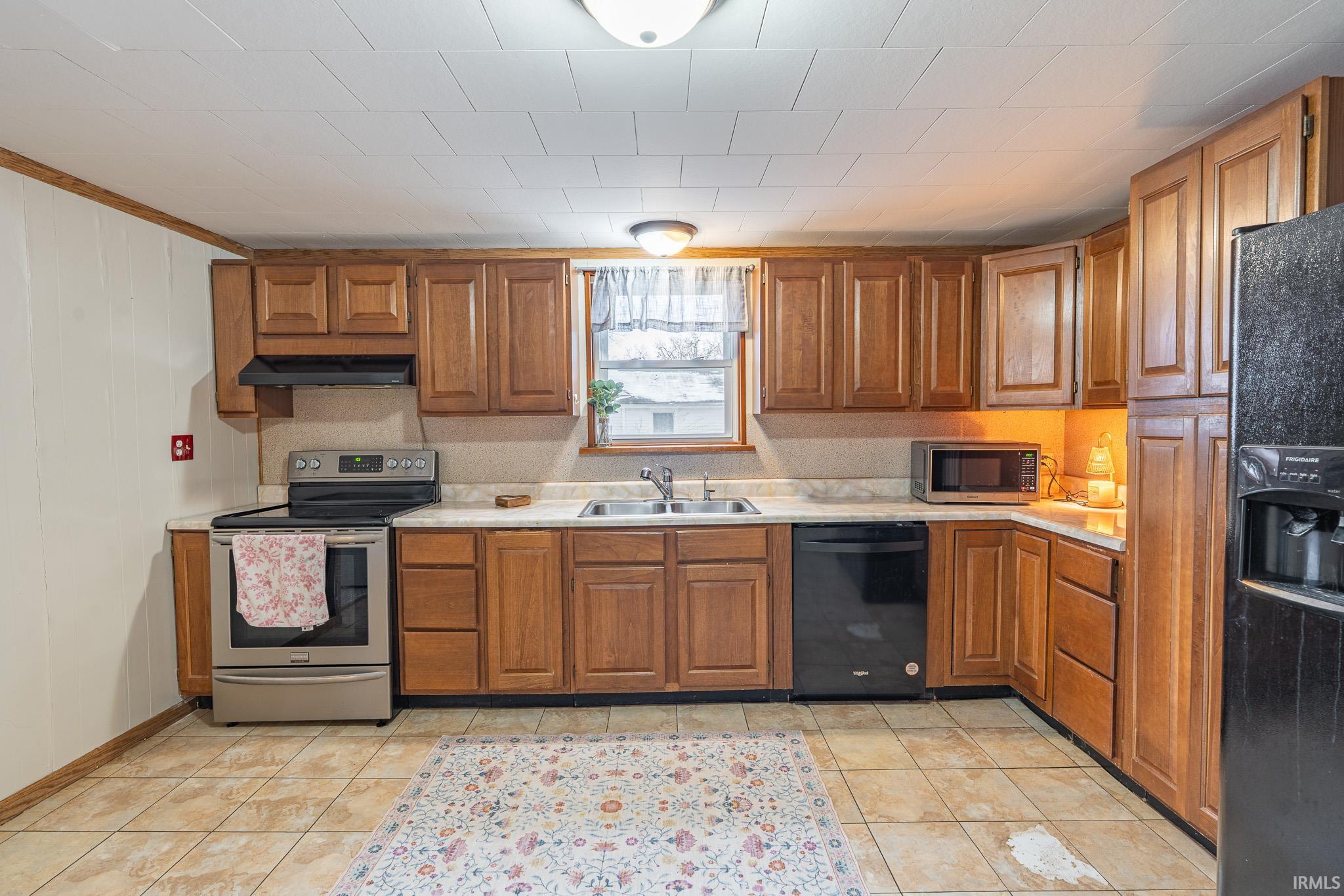 472 Delaware Street Wabash, IN 46992 - Photo 11 of 27