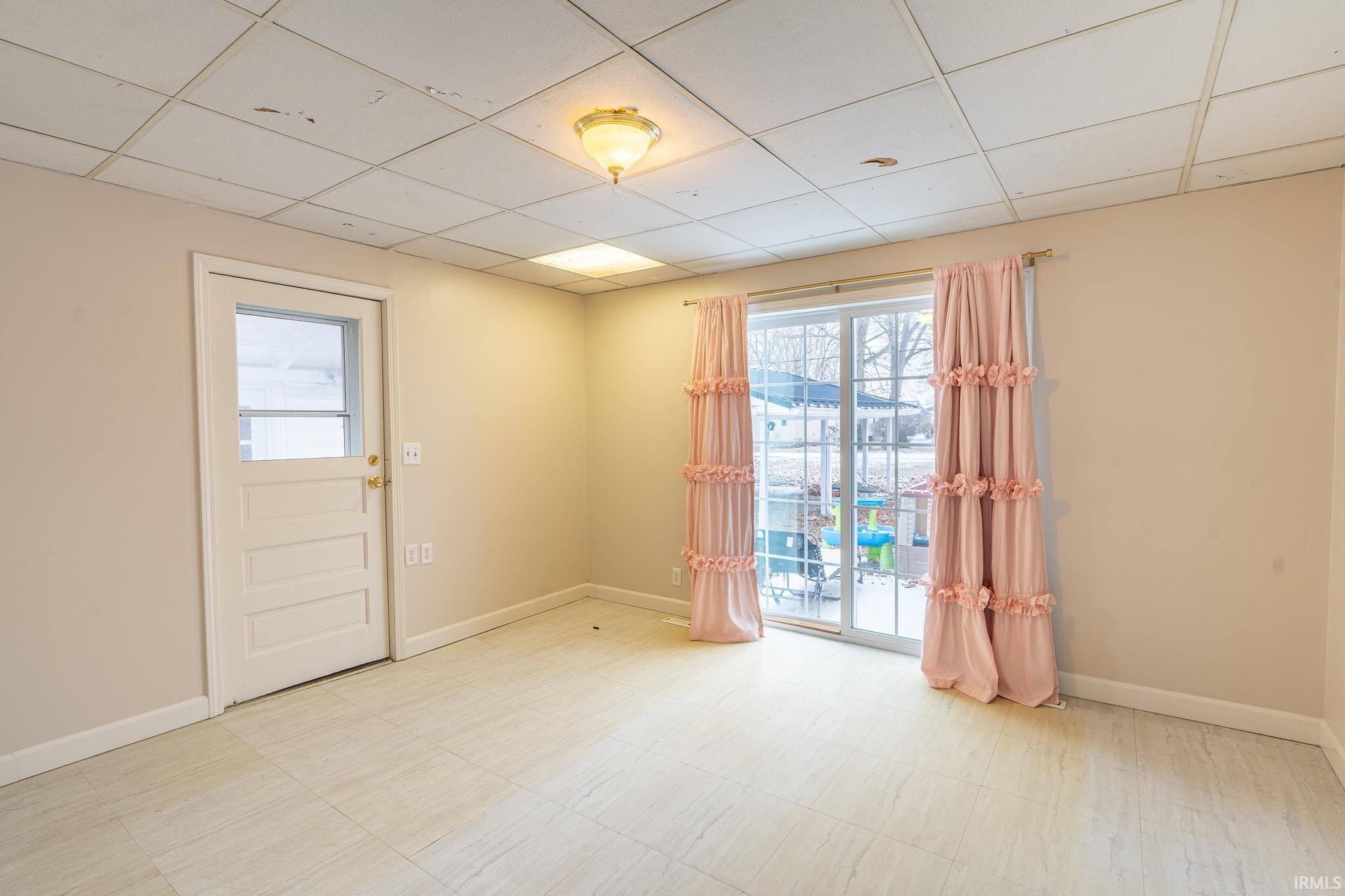 472 Delaware Street Wabash, IN 46992 - Photo 12 of 27