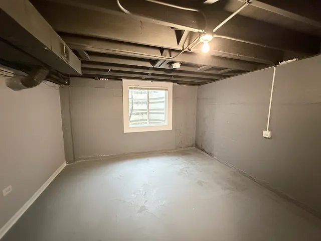 $232,000 | 18905 Park Avenue, Lansing, IL 60438