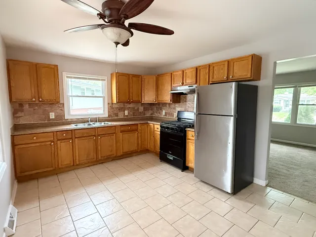 $232,000 | 18905 Park Avenue, Lansing, IL 60438