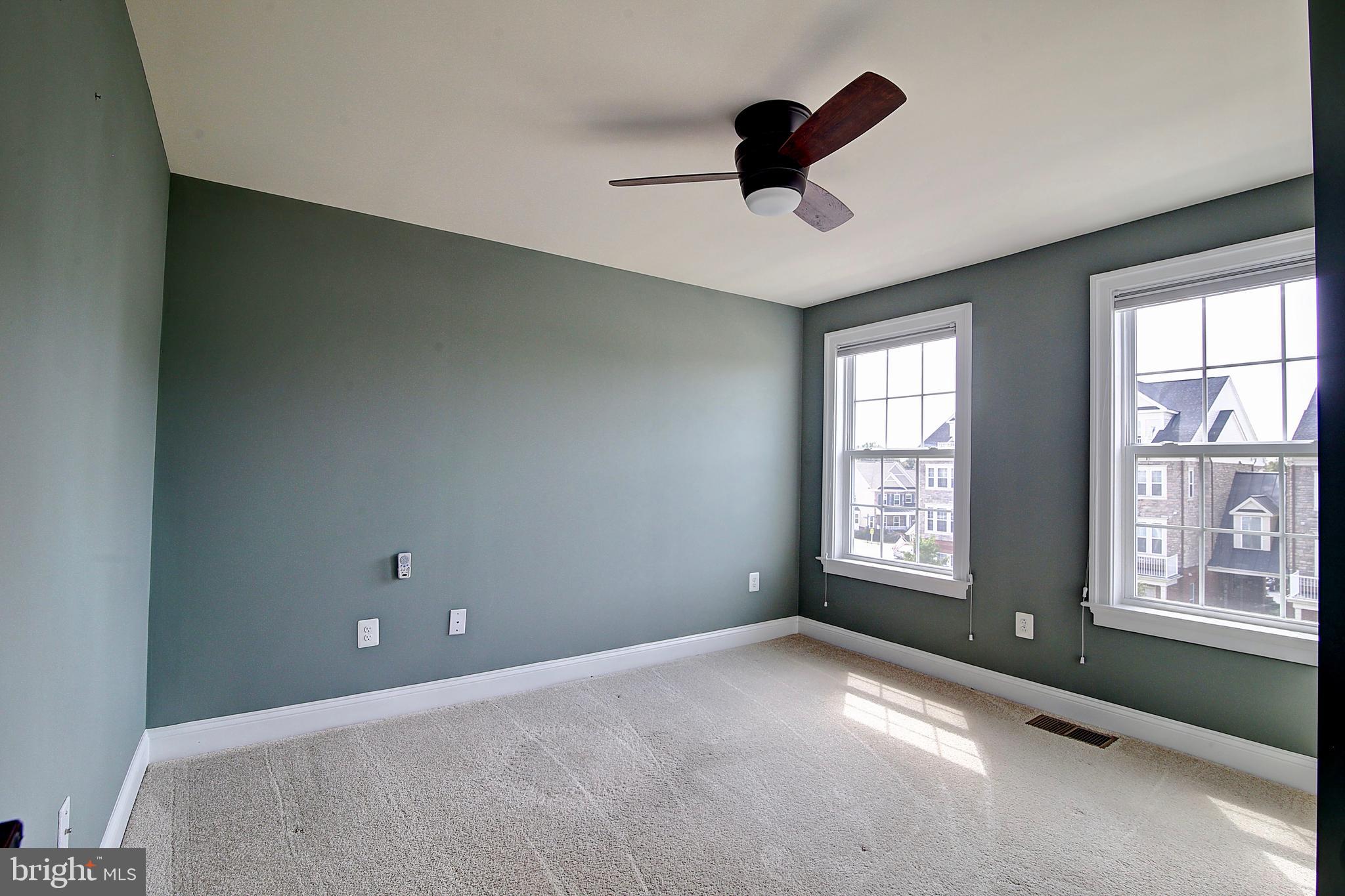 42585 Sunset Ridge Square Ashburn, VA 20148 - Photo 17 of 36 Gallery Image 17