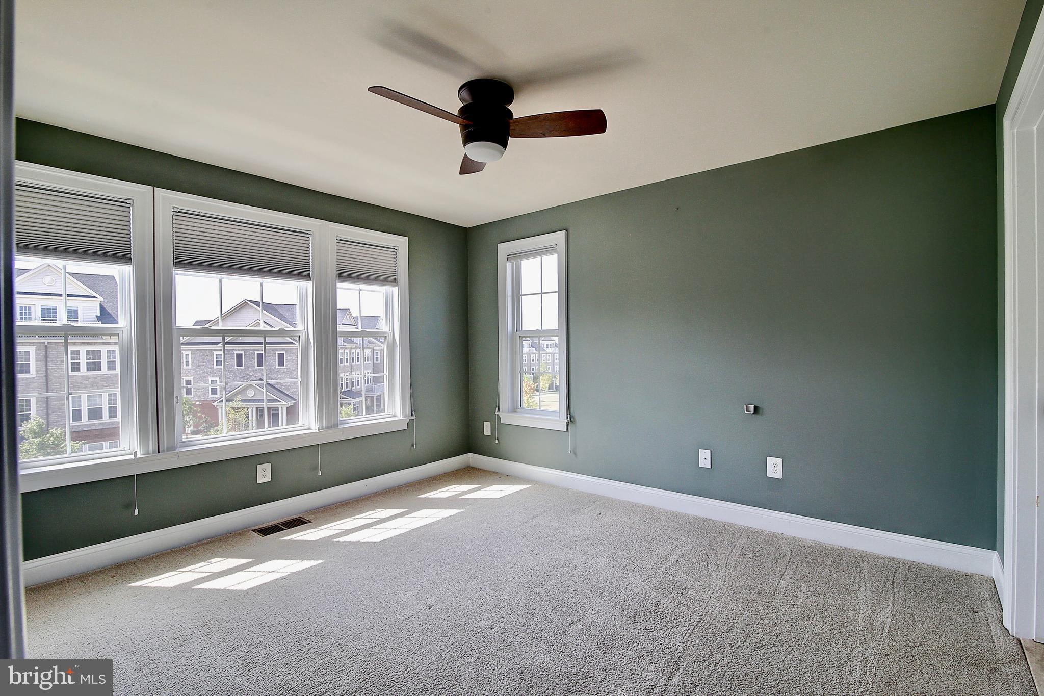 42585 Sunset Ridge Square Ashburn, VA 20148 - Photo 19 of 36 Gallery Image 19