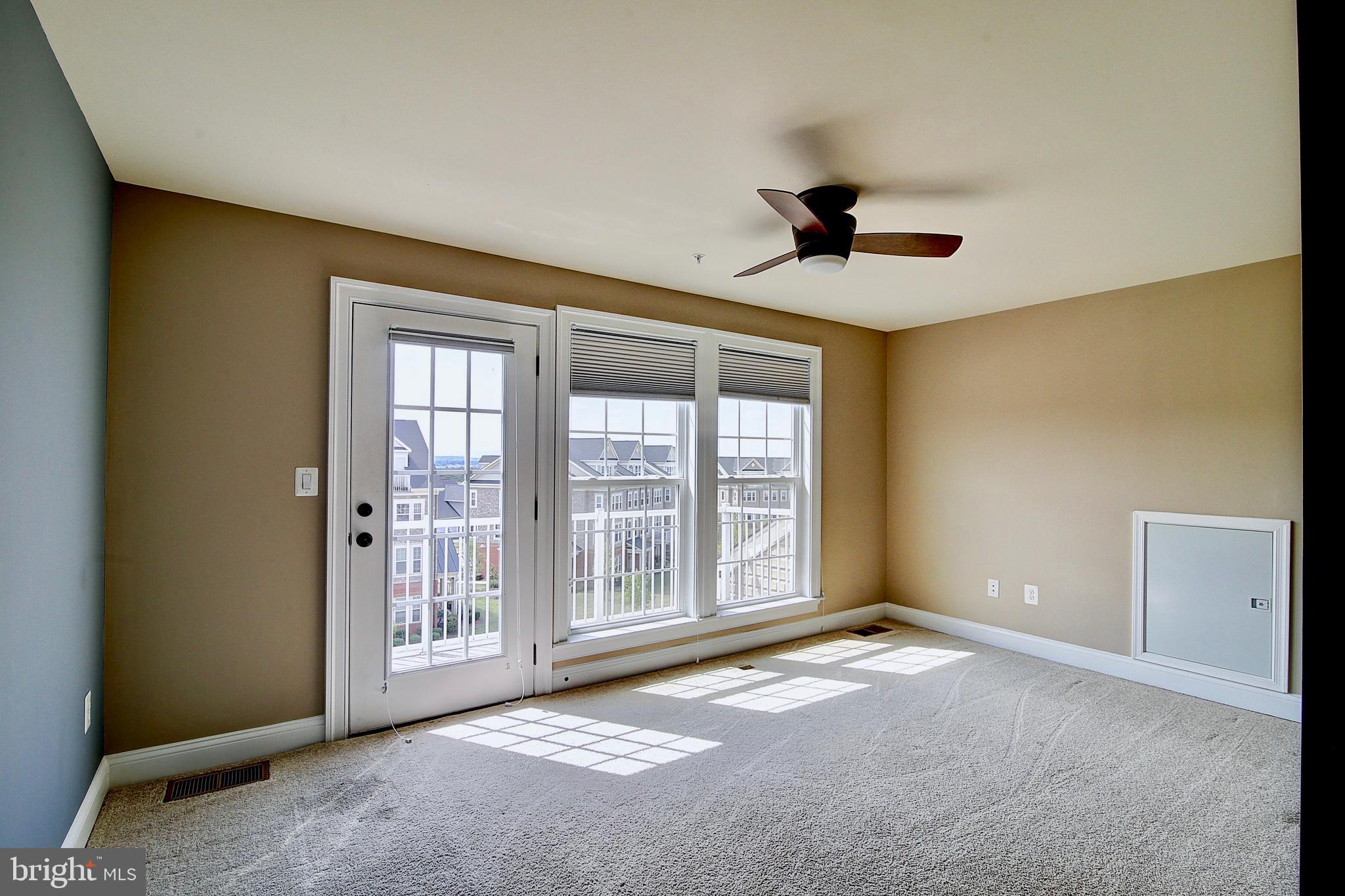 42585 Sunset Ridge Square Ashburn, VA 20148 - Photo 23 of 36 Gallery Image 23