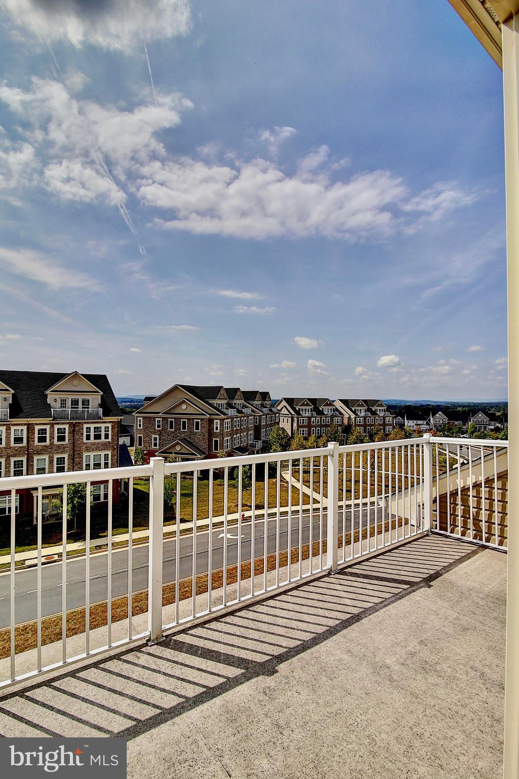 42585 Sunset Ridge Square Ashburn, VA 20148 - Photo 25 of 36 Gallery Image 25