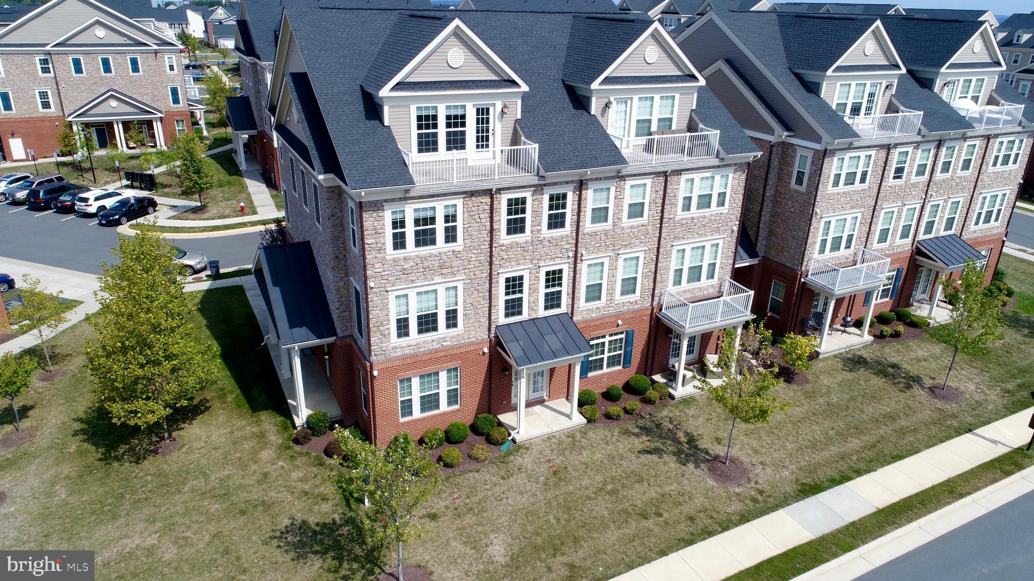 42585 Sunset Ridge Square Ashburn, VA 20148 - Photo 31 of 36 Gallery Image 31