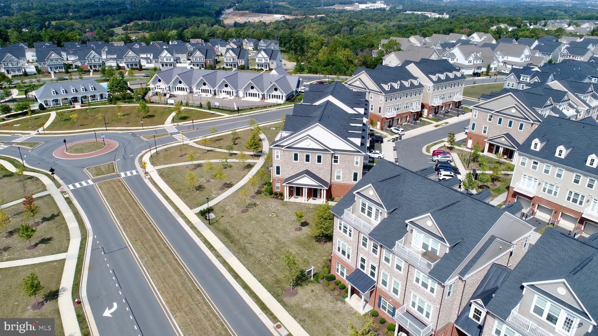 42585 Sunset Ridge Square Ashburn, VA 20148 - Photo 32 of 36 Gallery Image 32