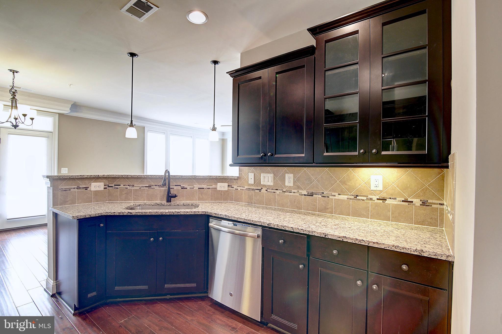 42585 Sunset Ridge Square Ashburn, VA 20148 - Photo 7 of 36 Gallery Image 7