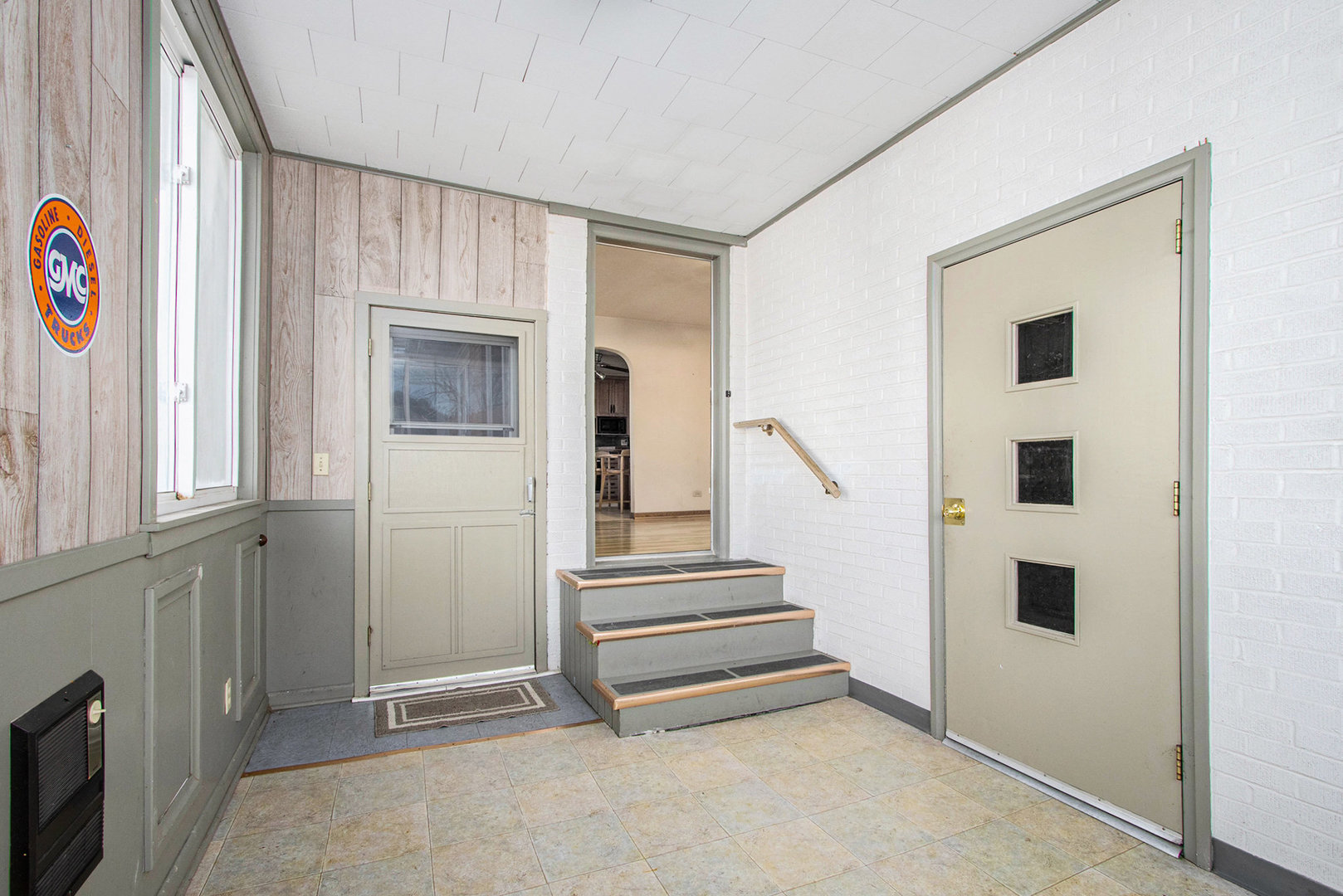 2444 187th Street Lansing, IL 60438 - Photo 5 of 16