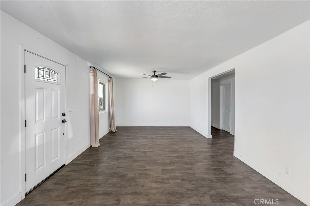 25811 Del Sol Road Apple Valley, CA 92308 - Photo 4 of 35
