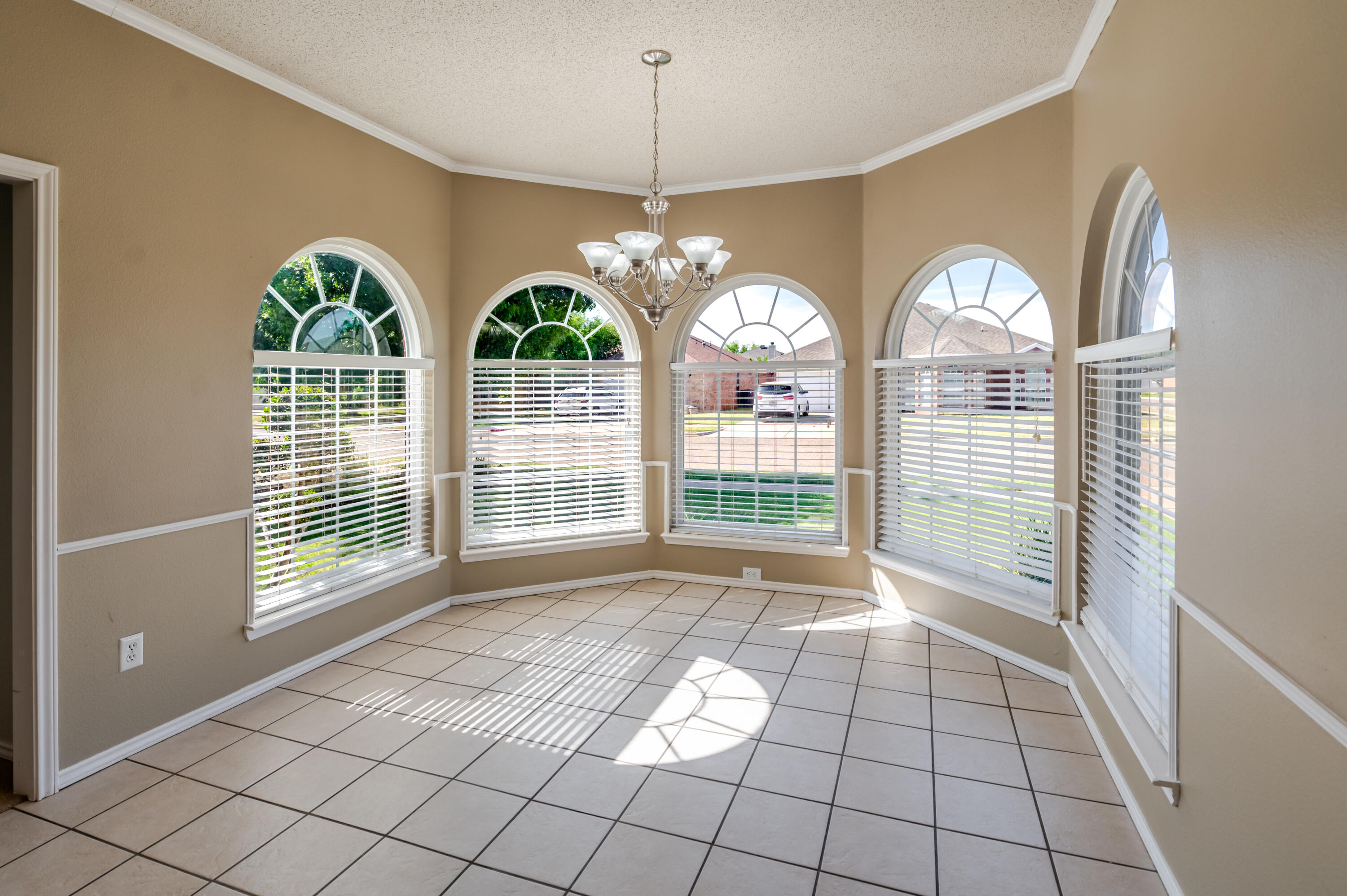 6810 84th Street Lubbock, TX 79424 - Photo 9 of 33 RE6.2-19