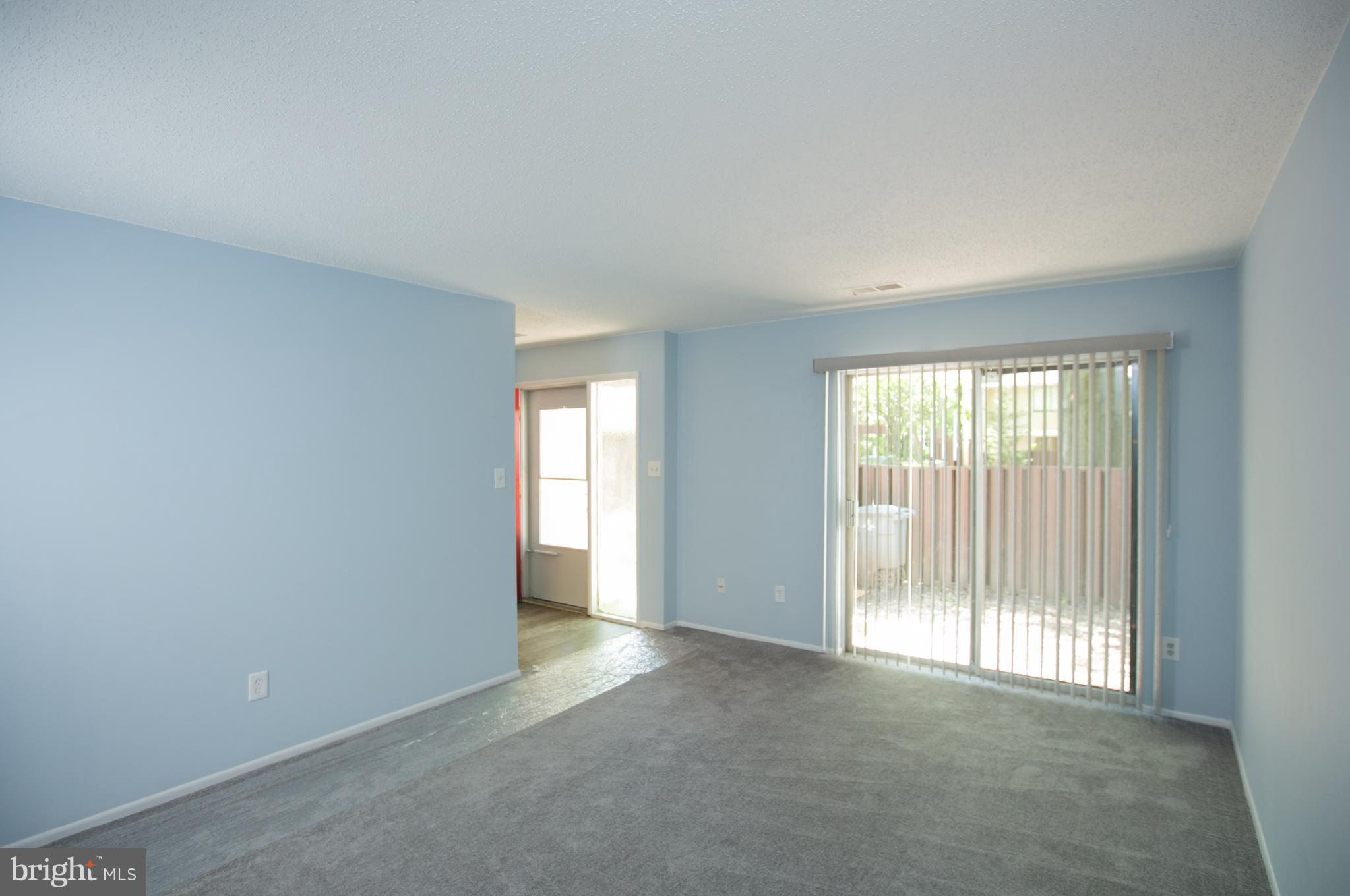 2330 Southgate Square Reston, VA 20191 - Photo 5 of 28 a view of an empty room with a window