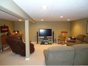 1231 Jackson Boulevard Rochester, IN 46975 - Photo 7 of 16