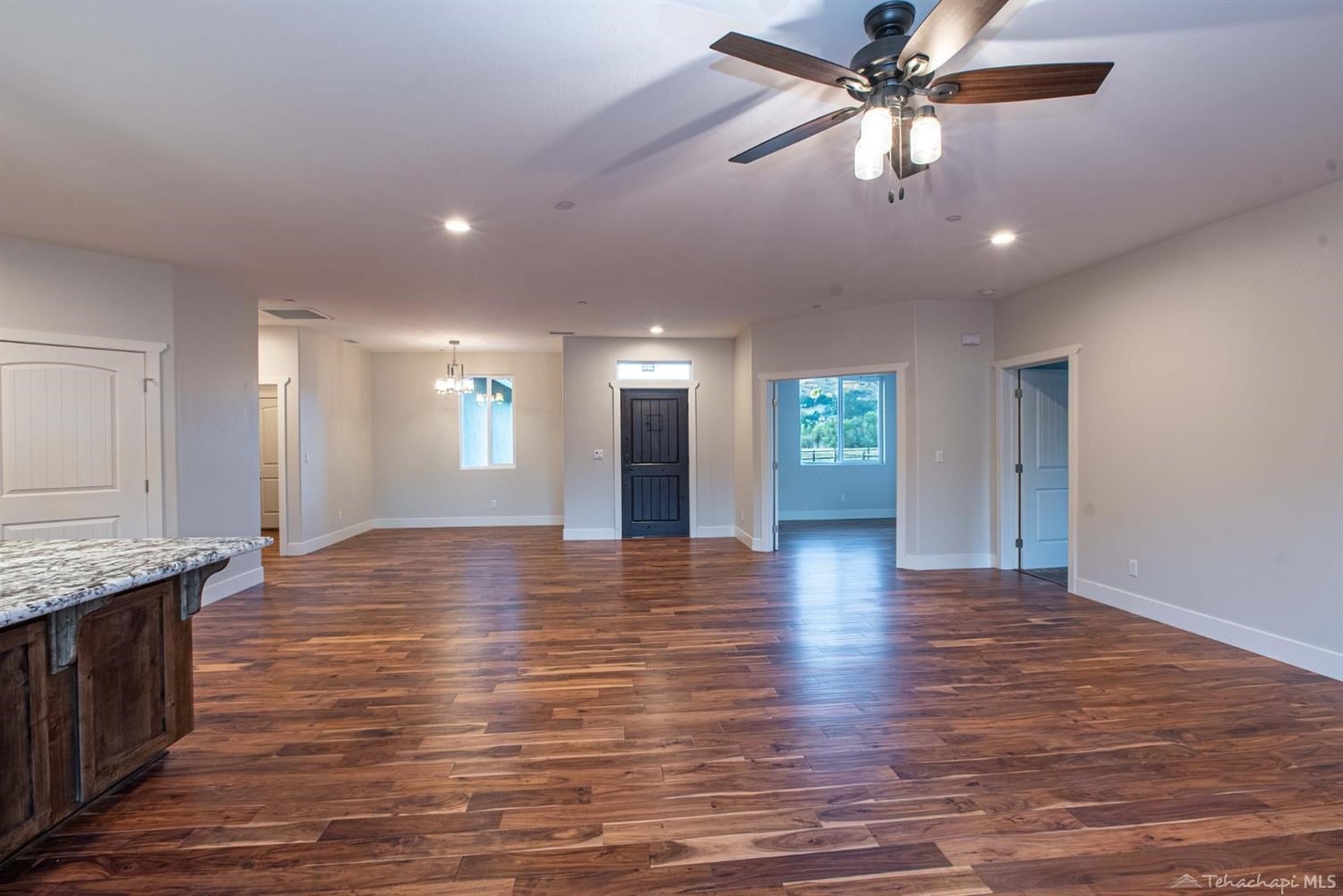 29980 North Lower Valley Road Tehachapi, CA 93561 - Photo 9 of 24 Gallery Image 9