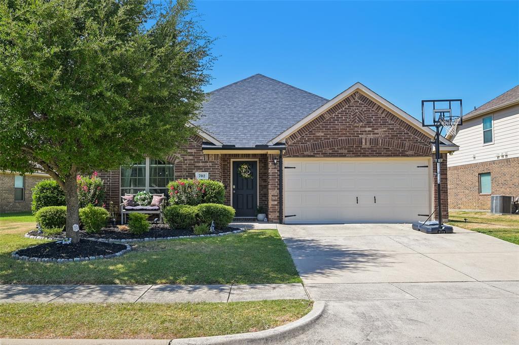 702 Sendero Road Arlington, TX 76002 - Photo 2 of 40 Gallery Image 2