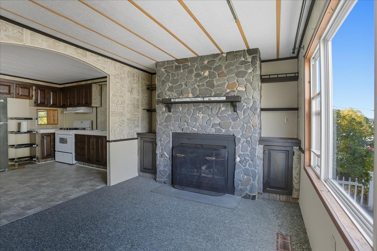 278 Penny Lane Shelburne, VT 05482 - Photo 5 of 32