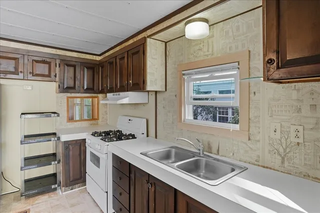 $124,900 | 278 Penny Lane, Shelburne, VT 05482