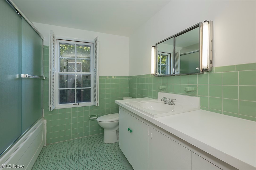 22100 Calverton Road Beachwood, OH 44122 - Photo 27 of 35