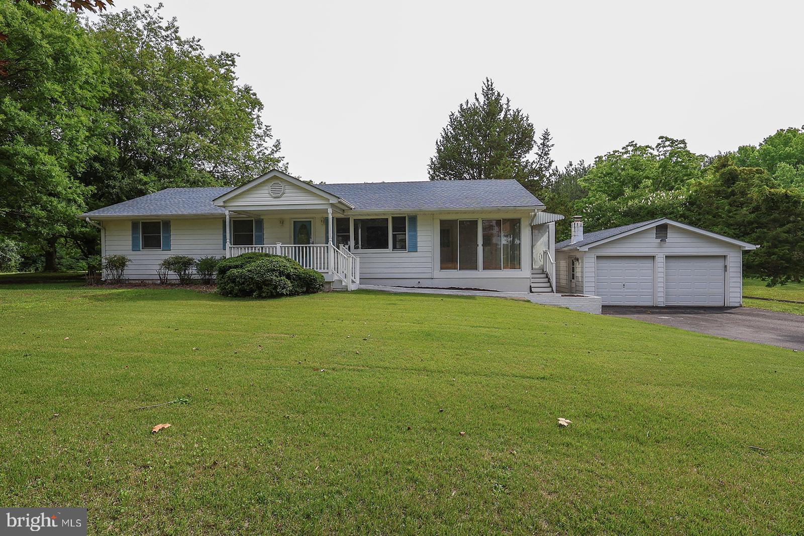 48146 Mallard View Lane St. Inigoes, MD 20684 - Photo 6 of 46 Charming home on lush green grounds.