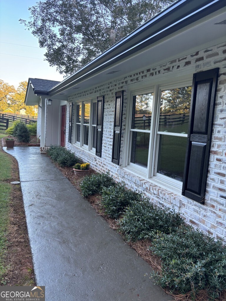 2058 Welcome Road Newnan, GA 30263 - Photo 4 of 53