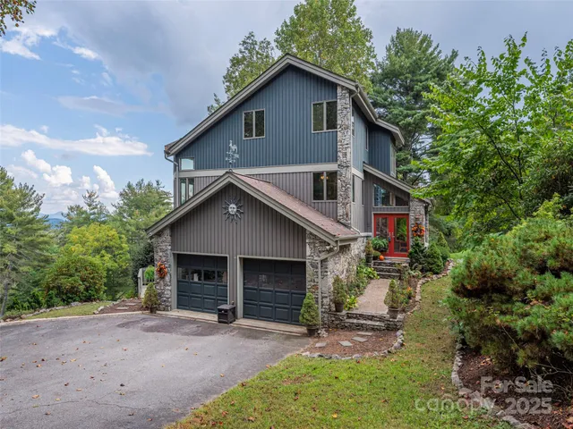 $949,000 | 89 Patton Park Drive, Waynesville, NC 28785