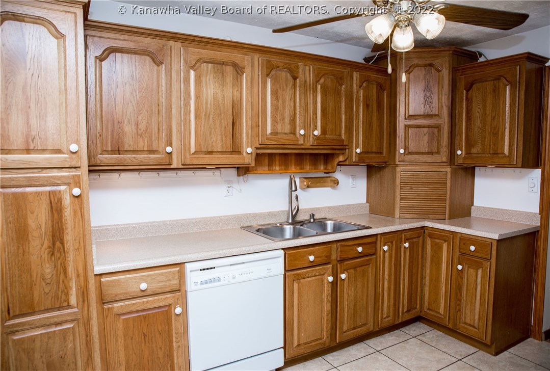 3019 Wilson Road Barboursville, WV 25504 - Photo 8 of 21 Gallery Image 8